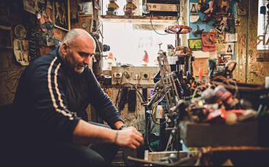 纪录片制作应把握好的三大要点 文艺创作与服务的结合