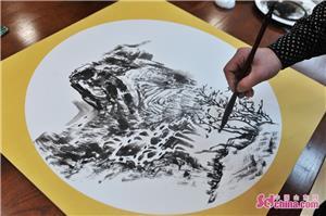 青岛 文艺志愿服务“雅韵惠民” 文艺创作服务新篇章